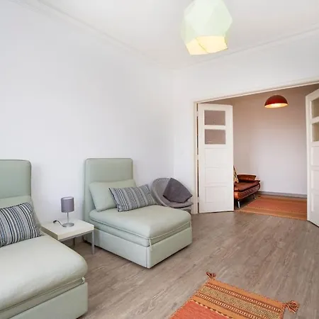 Vintage Apartment
